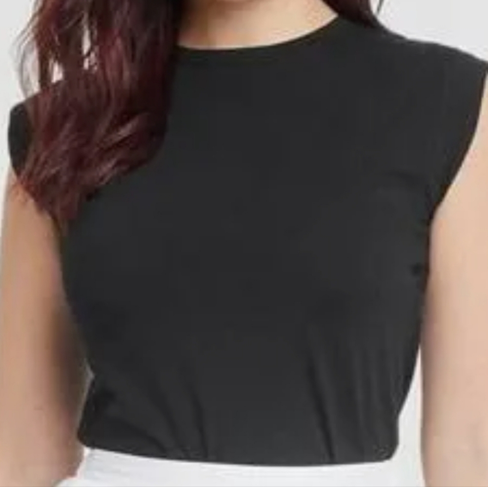 Sleeveless Crewneck Tank Top - Black